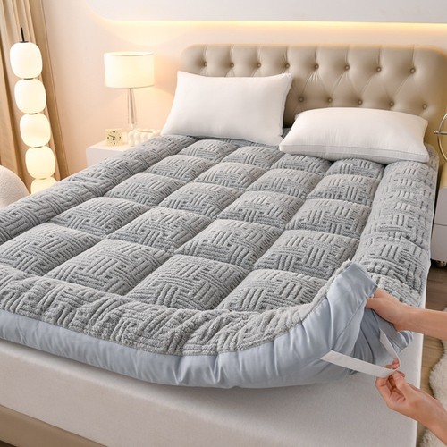 Luxury fluffy mattress - mattress, topper